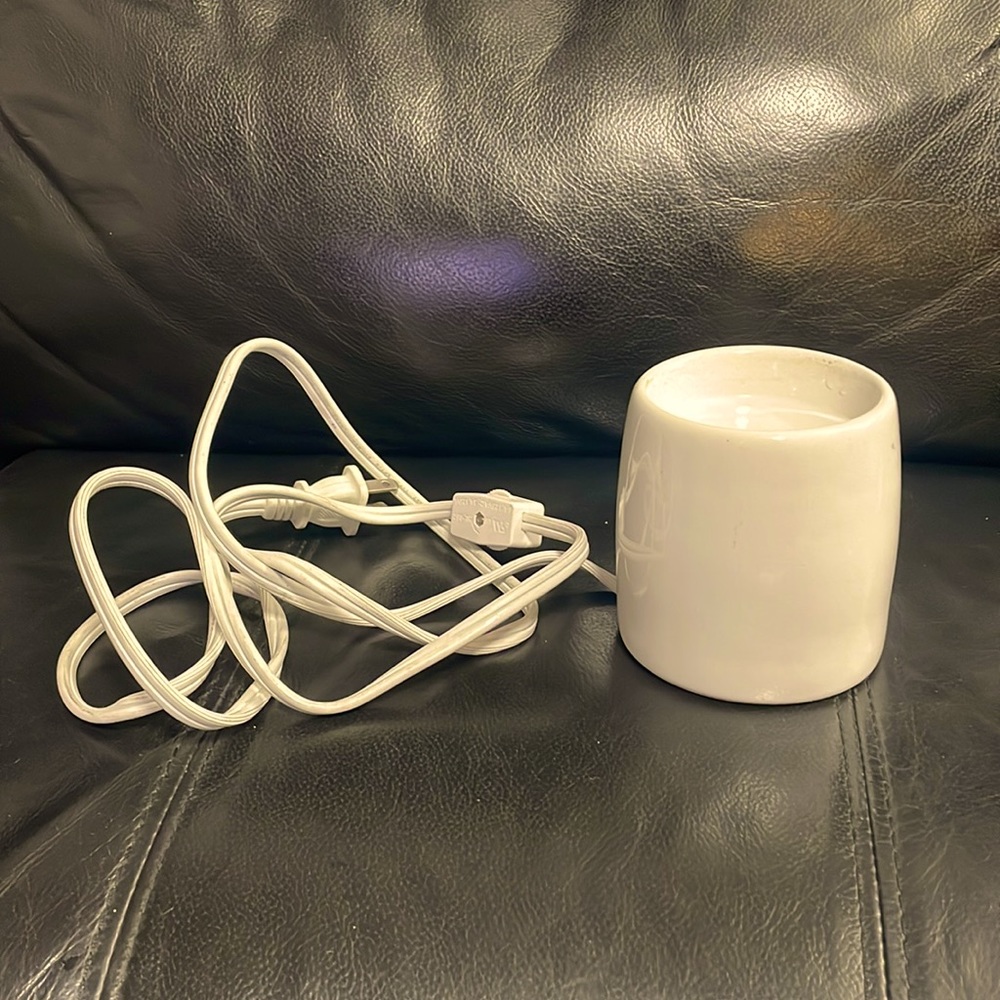 White Plug-In Candle Wax Burner